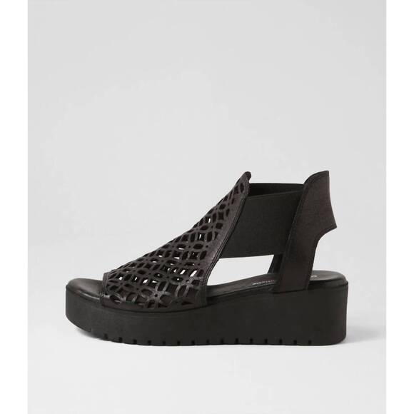 NEW DJANGO & JULIETTE women's odate wedge in black-black sole leather